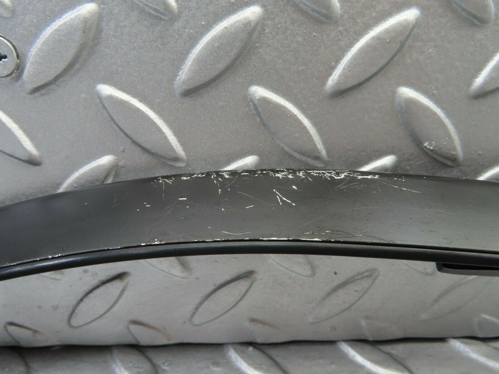 6756 Mercedes-Benz S124 E220 Wagon Seal Right Side For A Pillar 1246980298