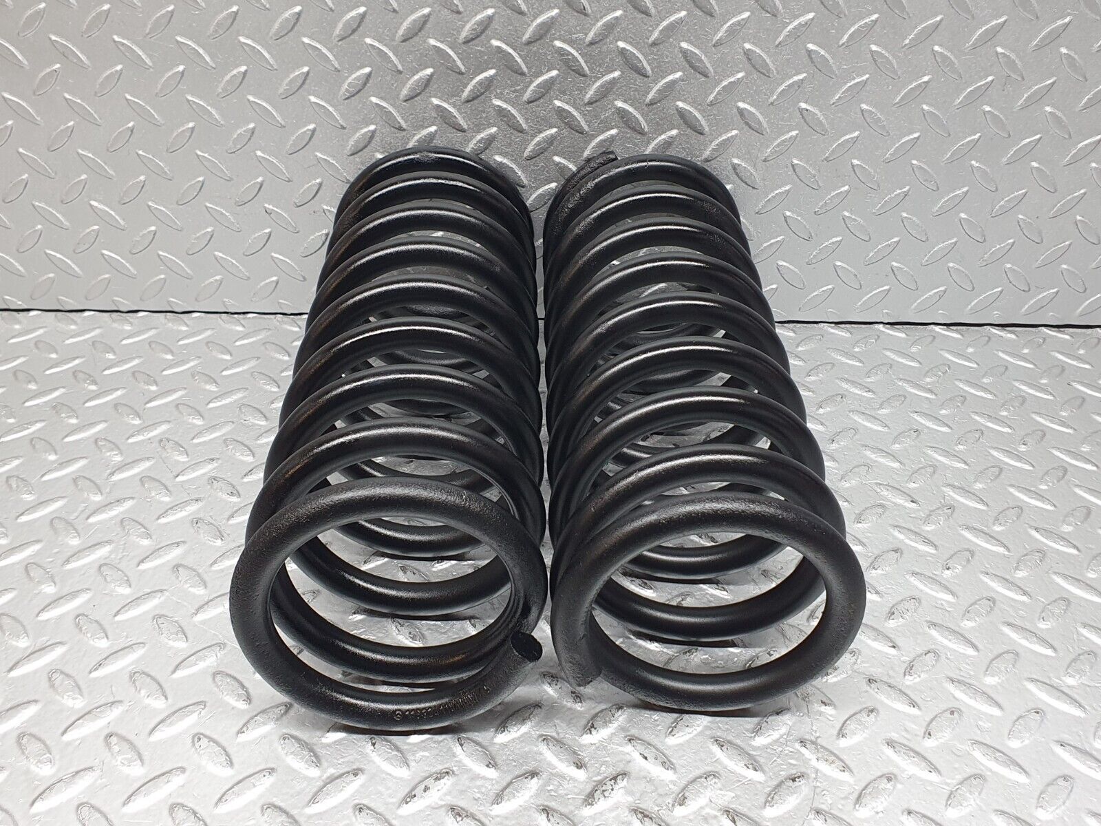 41224 Mercedes-Benz W126 300SE Rear Coil Spring Pair 1163241104