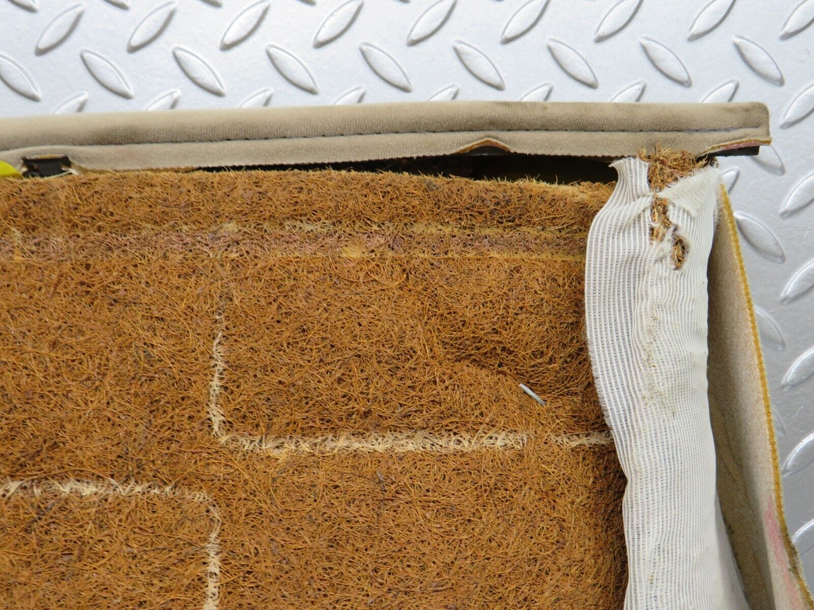 29483 Mercedes-Benz W124 230E Front Right Driver Seat Bottom 1249101050