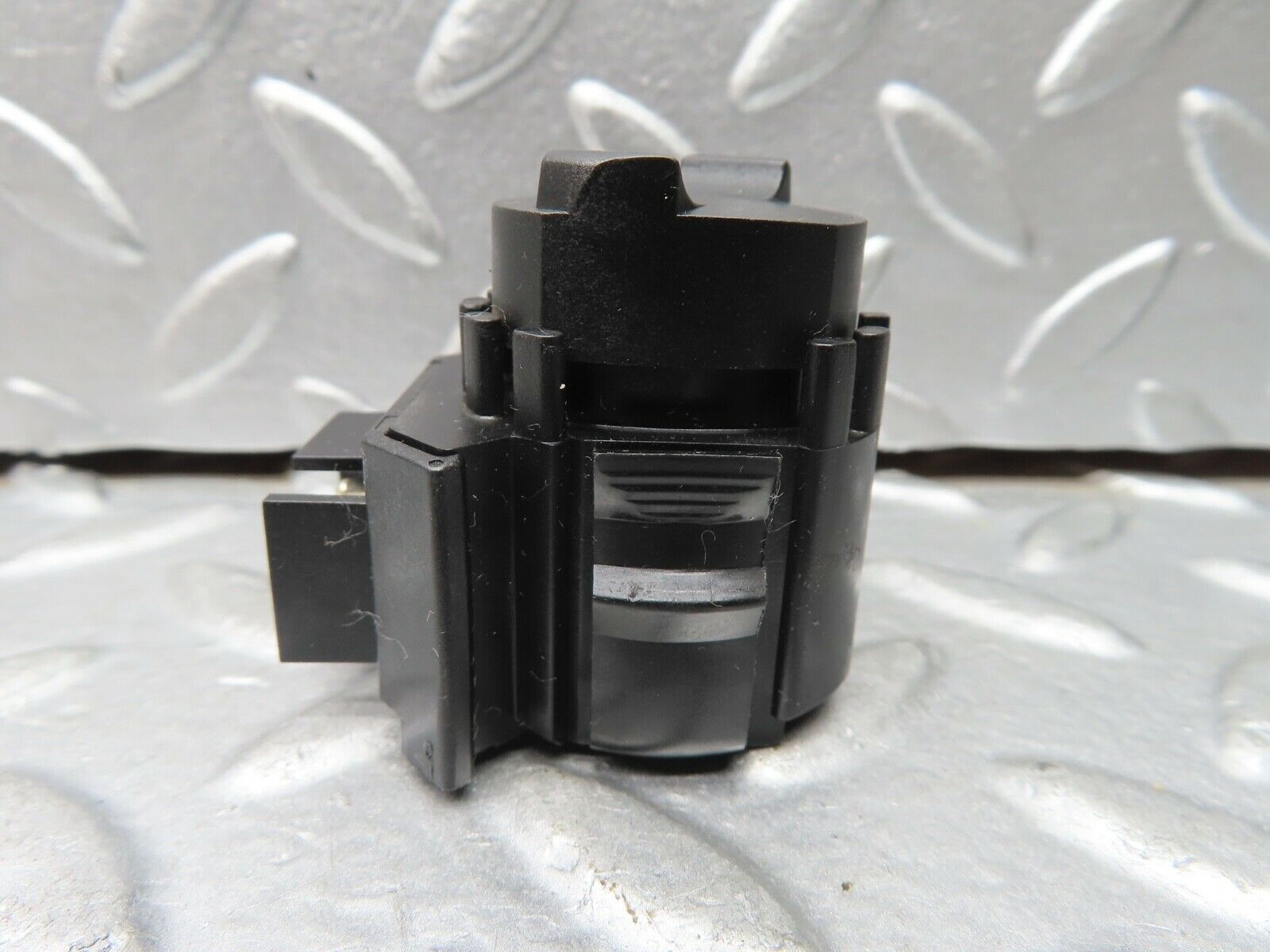 21595 Mercedes-Benz W126 300SE Kick Down Switch 0025452214