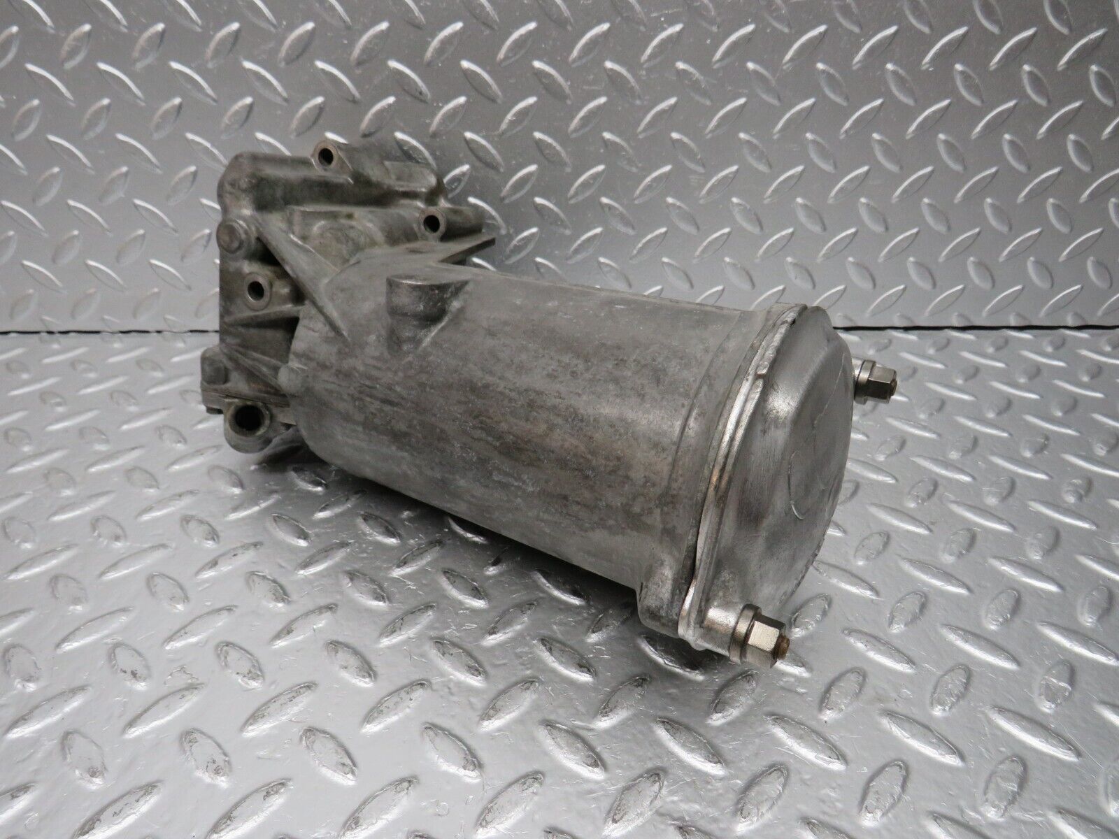 31099 Mercedes-Benz W123 240D Oil Filter Housing 6151840102 6171840125