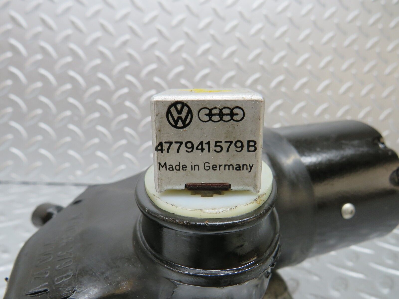 30013 Porsche 924 Headlight Lift Linkage Motor 477941379