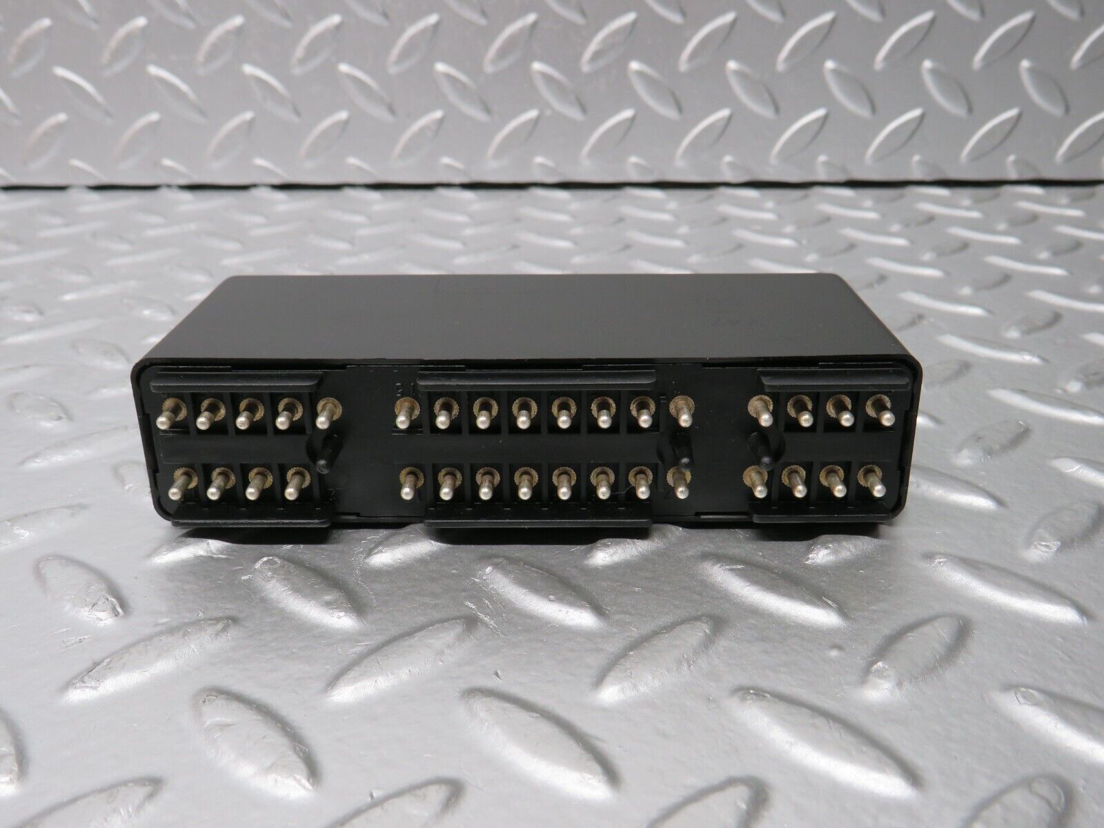 31237 Mercedes-Benz S124 220TE Wagon Headlight Control Unit Relay 1265420332