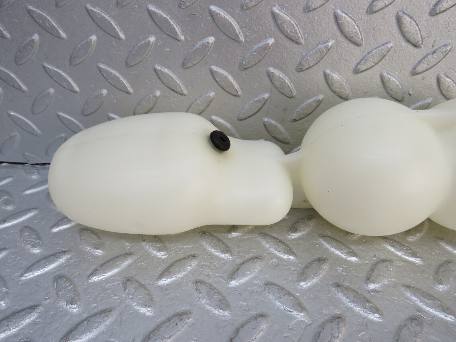 37006 Mercedes-Benz C126 420SEC Coupe Vacuum Reservoir Tank