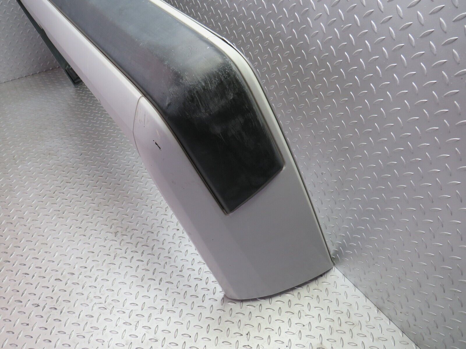 30539 Mercedes-Benz W124 230E Rear Bumper 1248800340