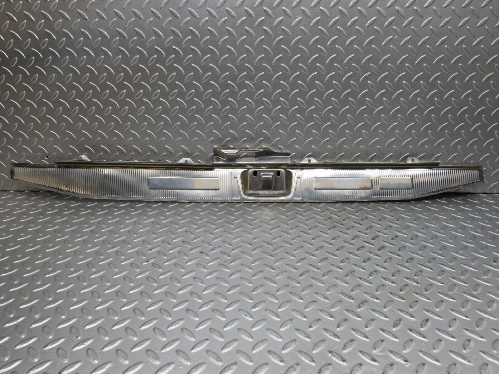 27620 Mercedes-Benz S124 300TE Wagon Trunk Edge Chrome Moulding 1246980089