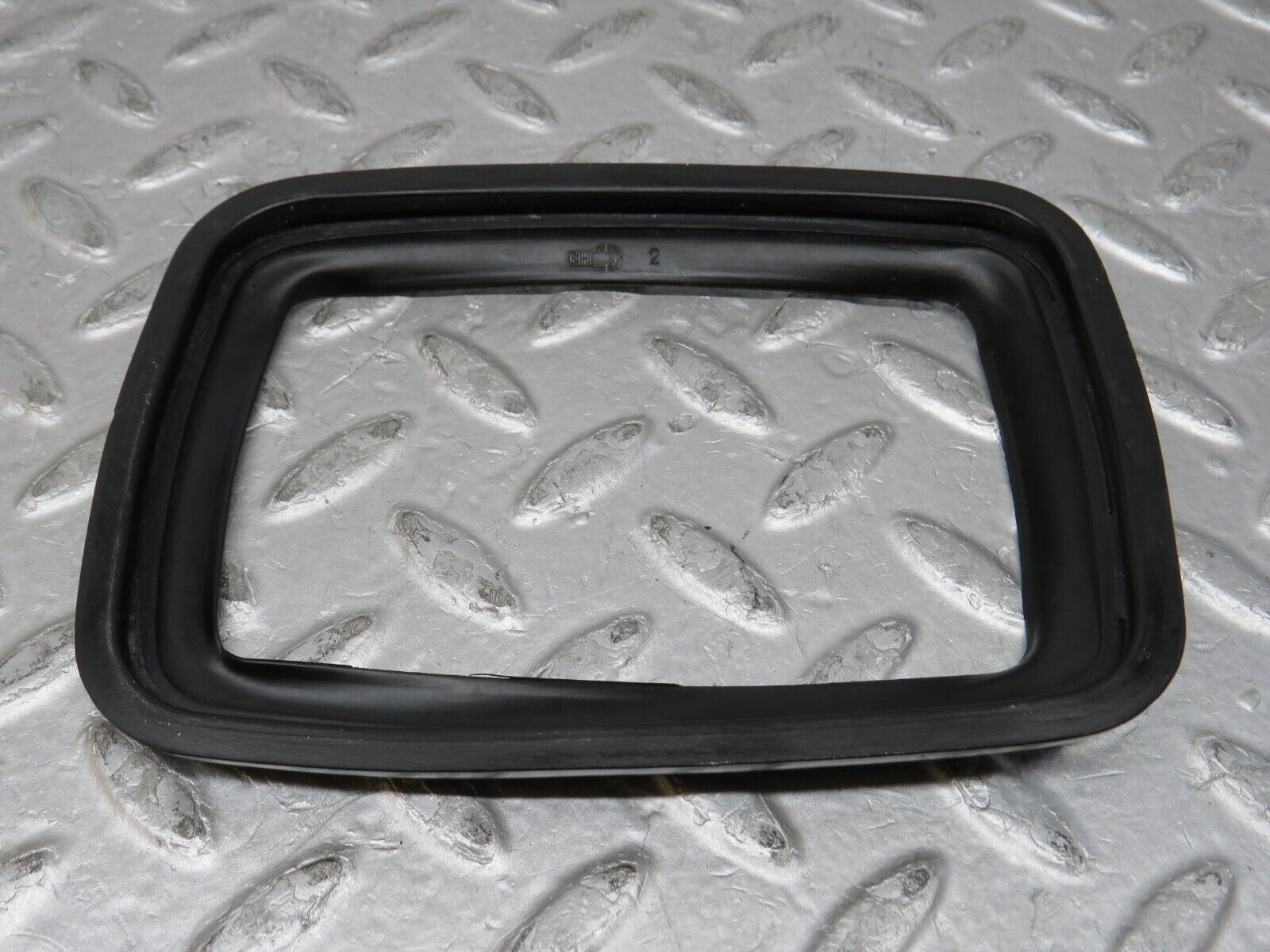 37403 Mercedes-Benz W109 300SEL Gear Selector Surround Rubber