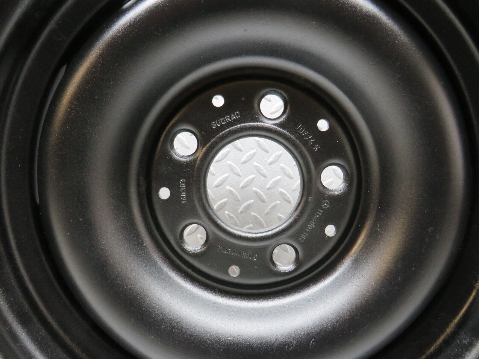 37730 Mercedes-Benz W109 300SEL Steel Wheel 5.5x2Jx14H2 1154001302