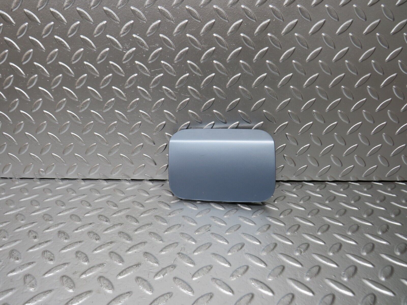 25158 Mercedes-Benz W201 190D Fuel Tank Flap Cap 2015840039