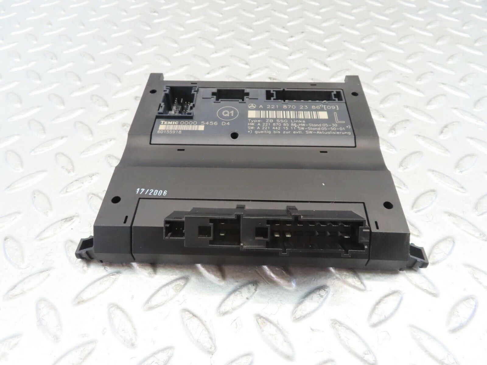 11086 Mercedes-Benz W221 S320 Front Left Seat Control Unit 2218702386