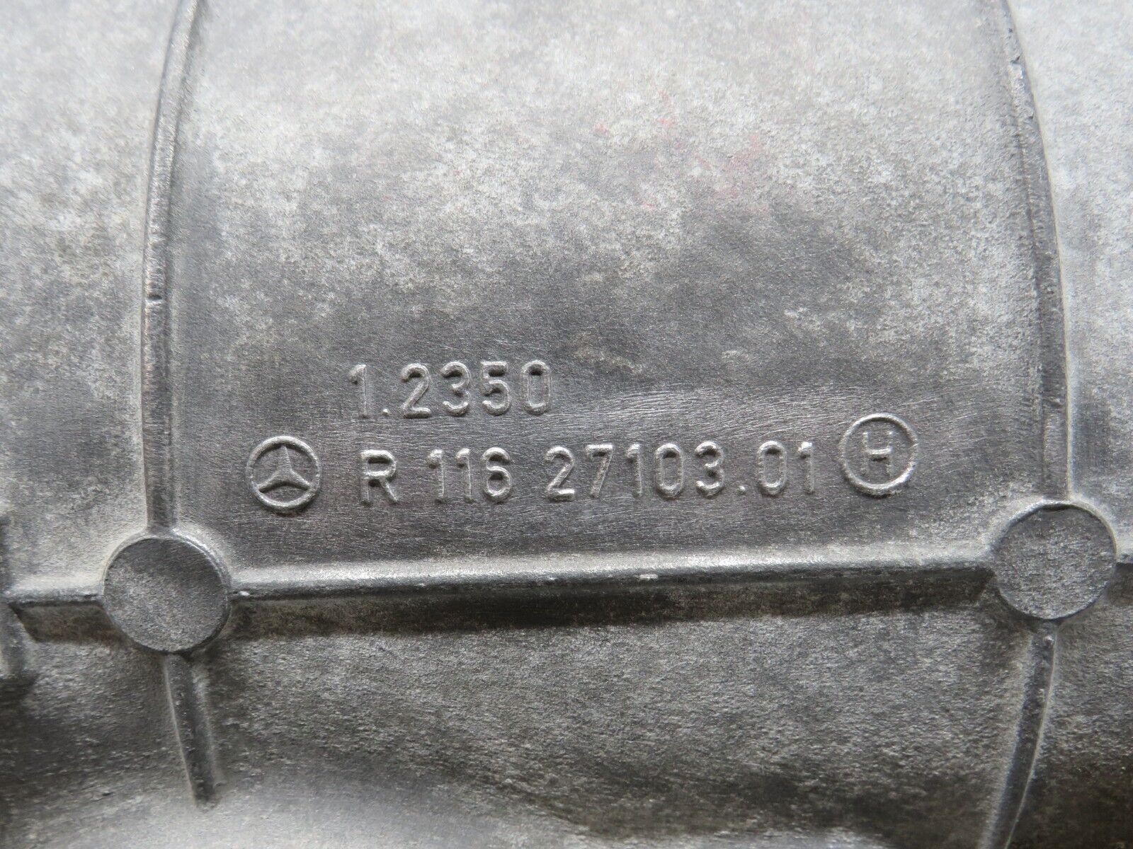 30229 Mercedes-Benz W123 230E Automatic Gearbox Housing 722.122 1232702701