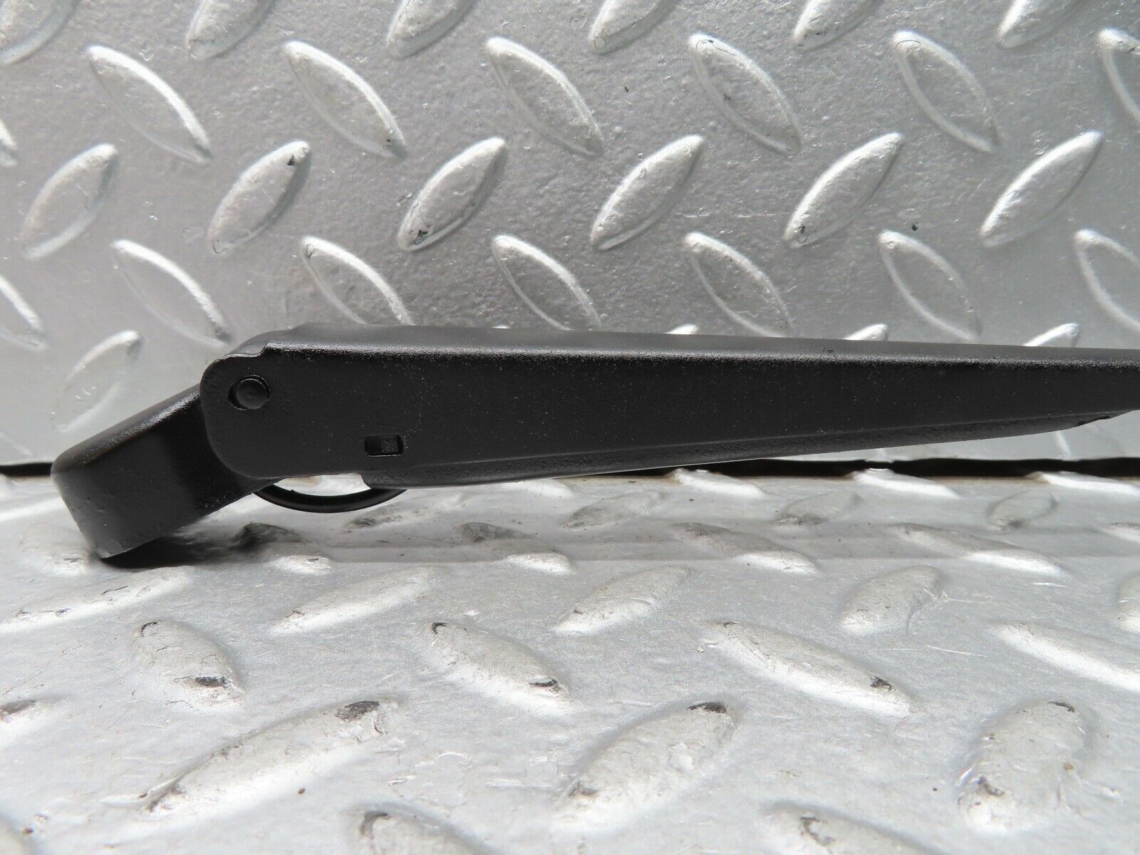 21635 Mercedes-Benz W123 230E Wiper Arm Bosch Right Side 3399990553