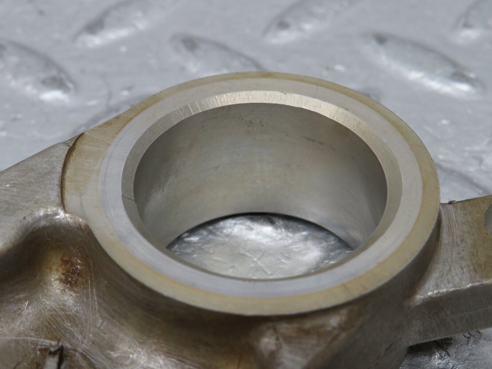 37115 Mercedes-Benz C126 420SEC Coupe Camshaft Tower Bearing 1160513610