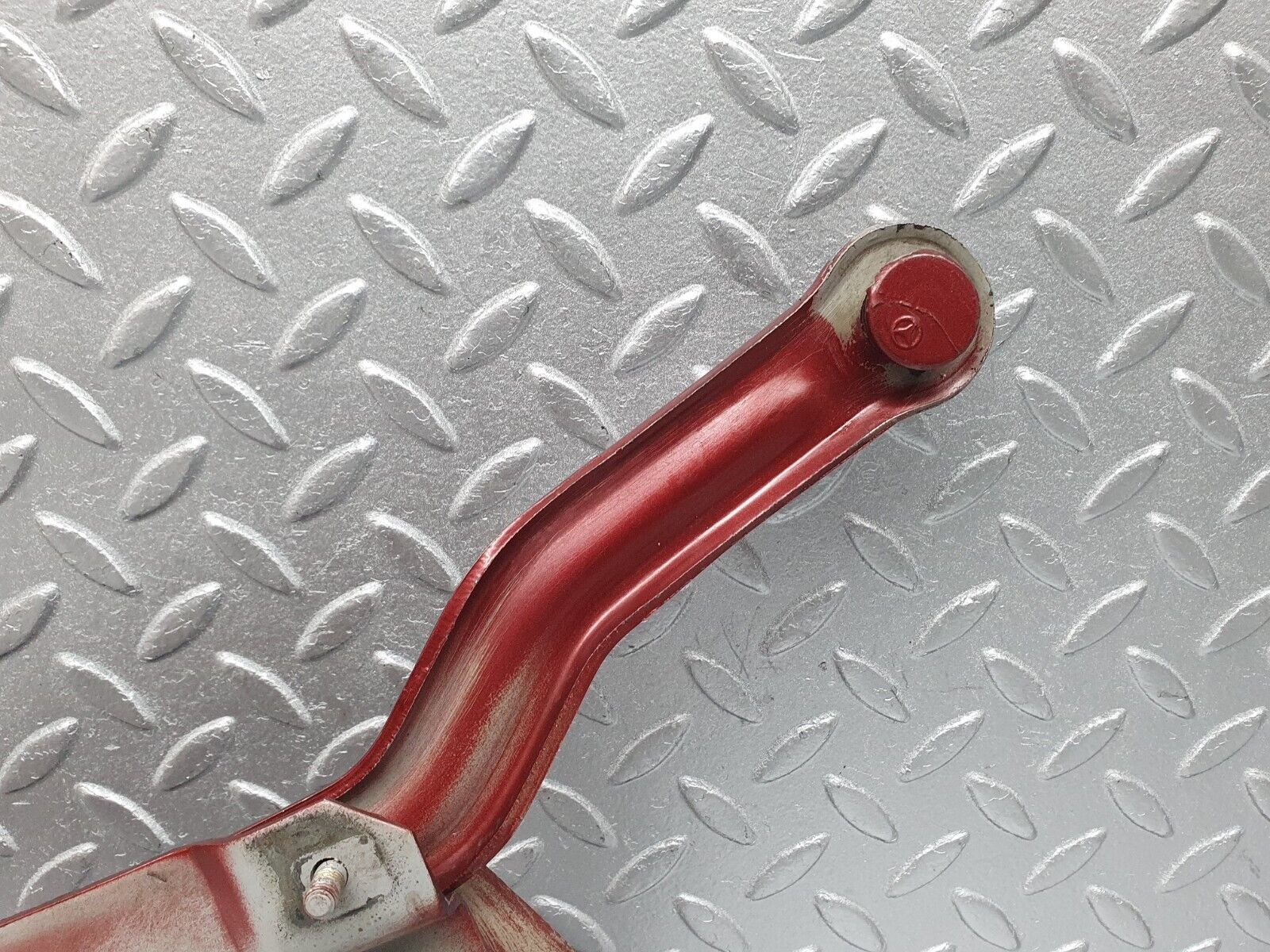 41006 Mercedes-Benz W126 300SE Bonnet Hinge Left Side