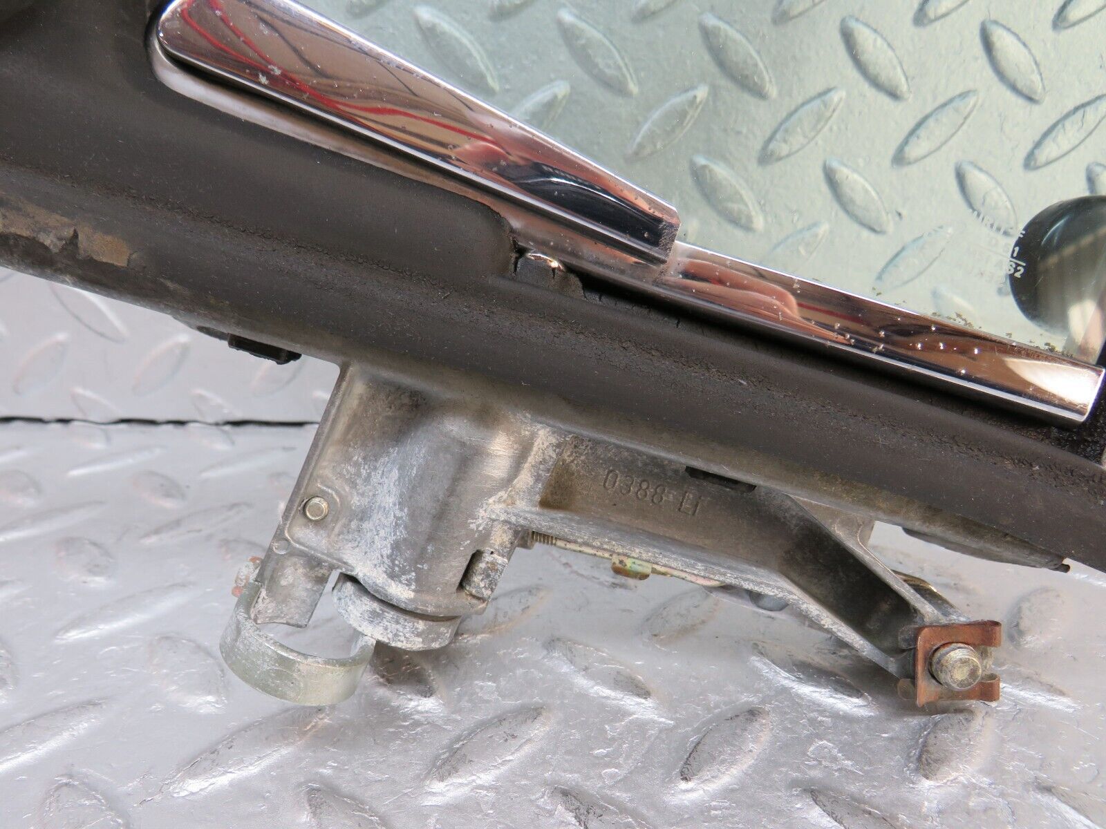 37518 Mercedes-Benz W109 300SEL Front Left Quarter Window Glass