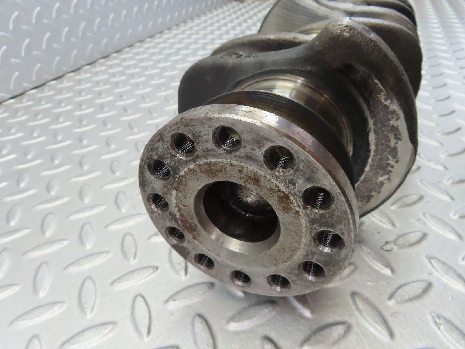 8039 Mercedes-Benz W115 220D Crankshaft OM615