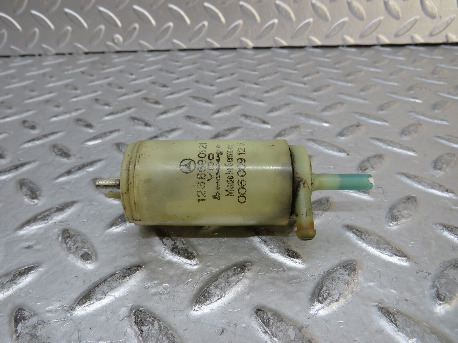 28485 Mercedes-Benz S123 240D Wagon Windscreen Washer Pump VDO 1238690121