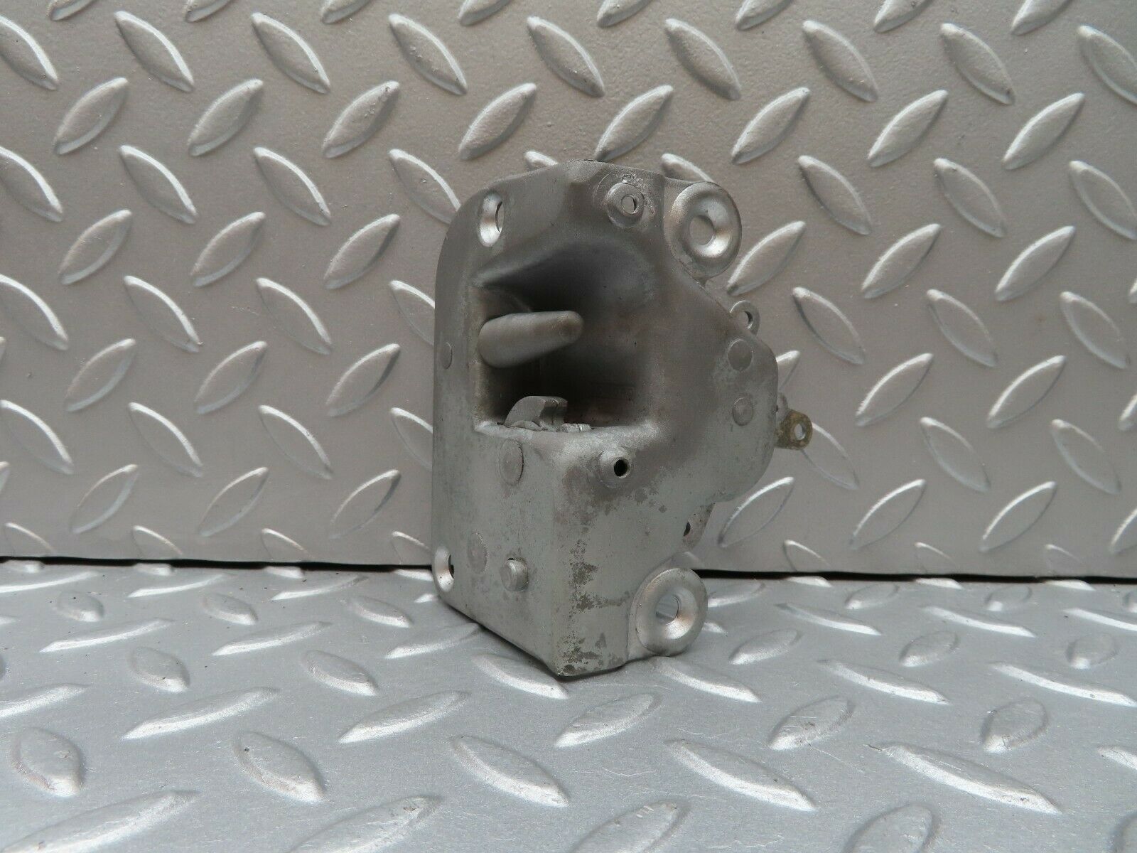 3569 Mercedes-Benz W108 280SE Rear Left Door Lock Mechanism