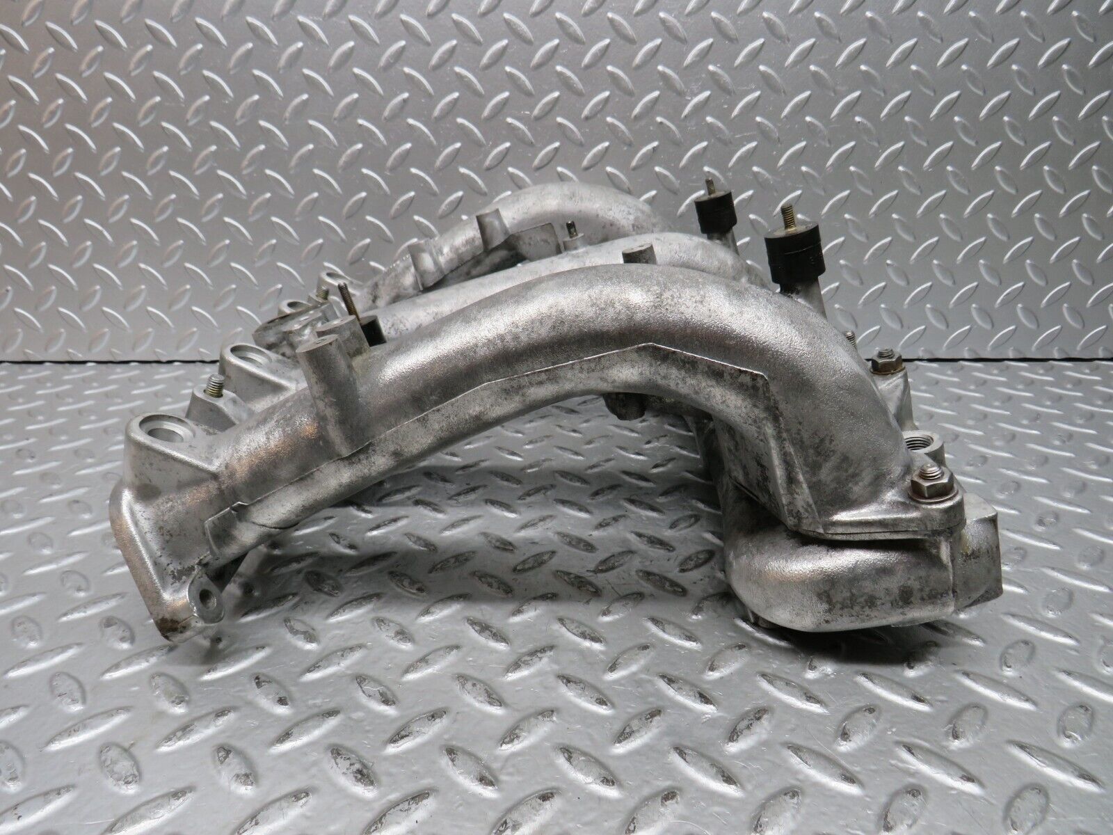 28696 Mercedes-Benz W123 230E Intake Manifold 1021410301 1021411190