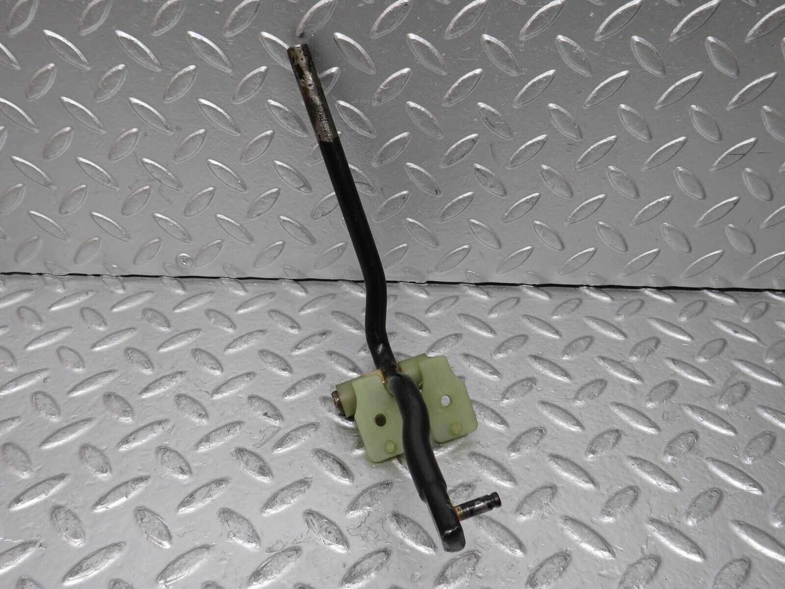 26906 Mercedes-Benz W123 240D Accelerator Pedal Linkage