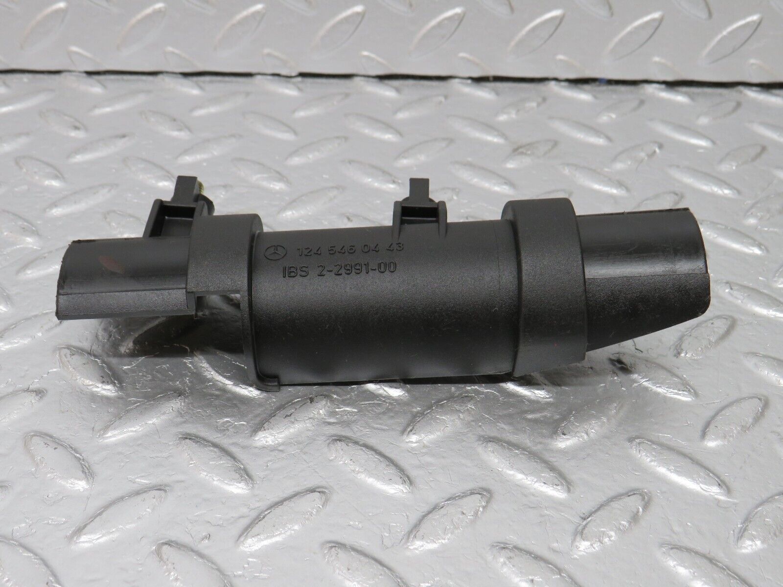 34079 Mercedes-Benz W124 260E Steering Column Cable Bracket 1245460443