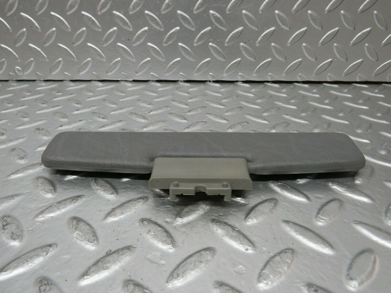 24347 Mercedes-Benz S124 220TE Wagon Middle Sun Visor