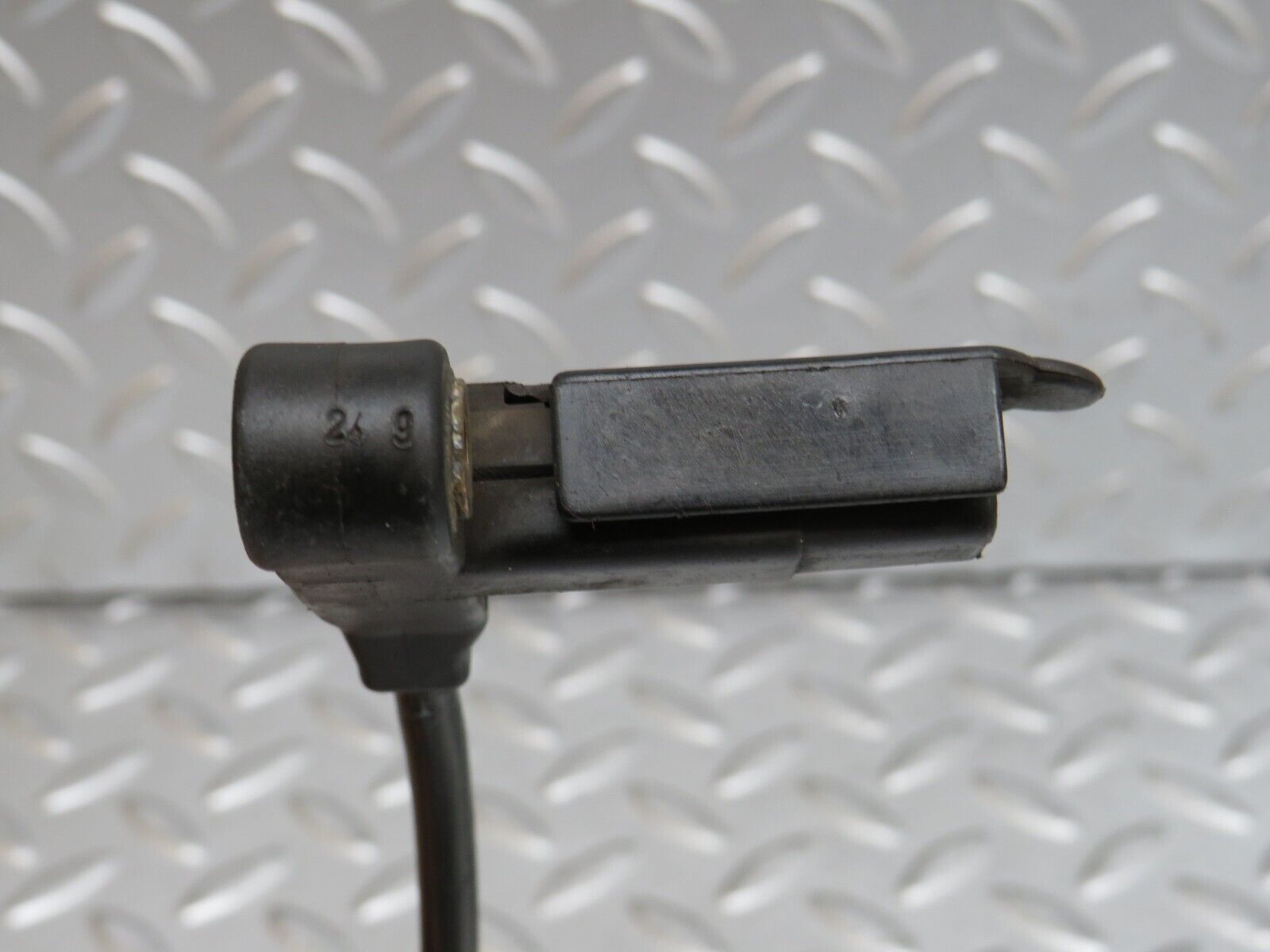 29592 Mercedes-Benz W124 230E Brake Pad Sensor Right Side 2015452228