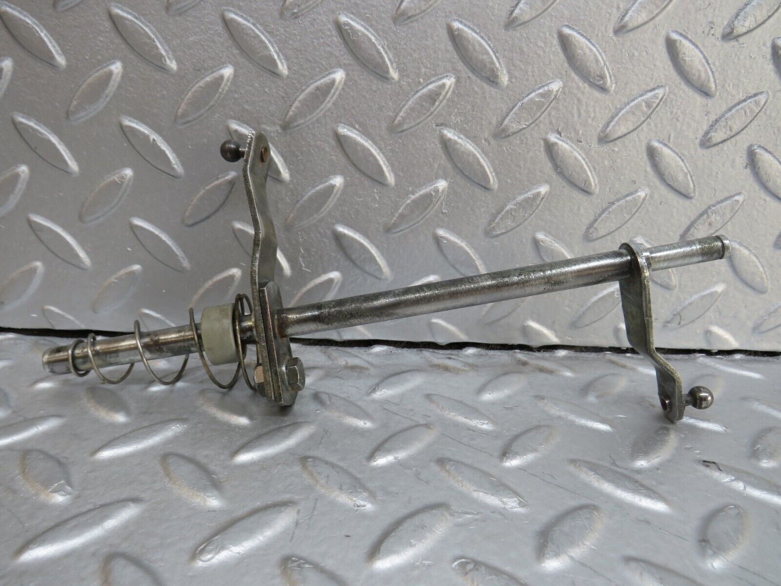 37165 Mercedes-Benz C126 420SEC Coupe Accelerator Linkage