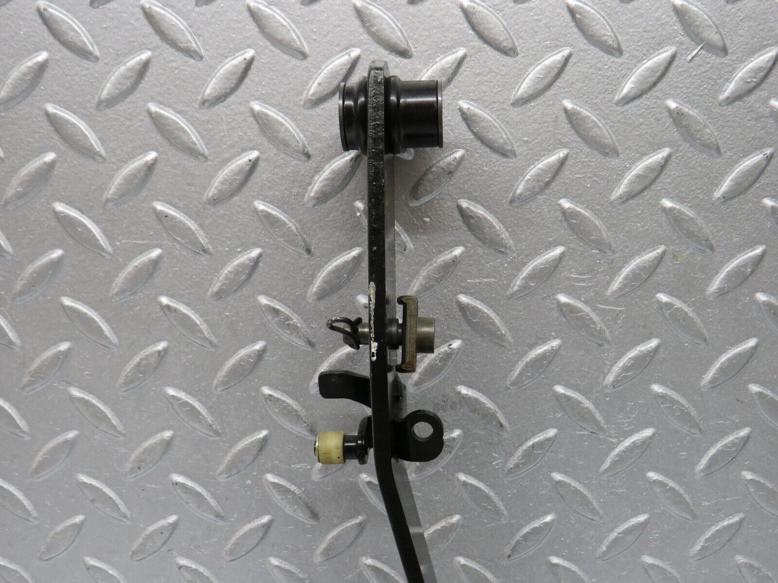 39449 Mercedes-Benz R129 320SL Coupe Brake Pedal With Rubber 1232910082