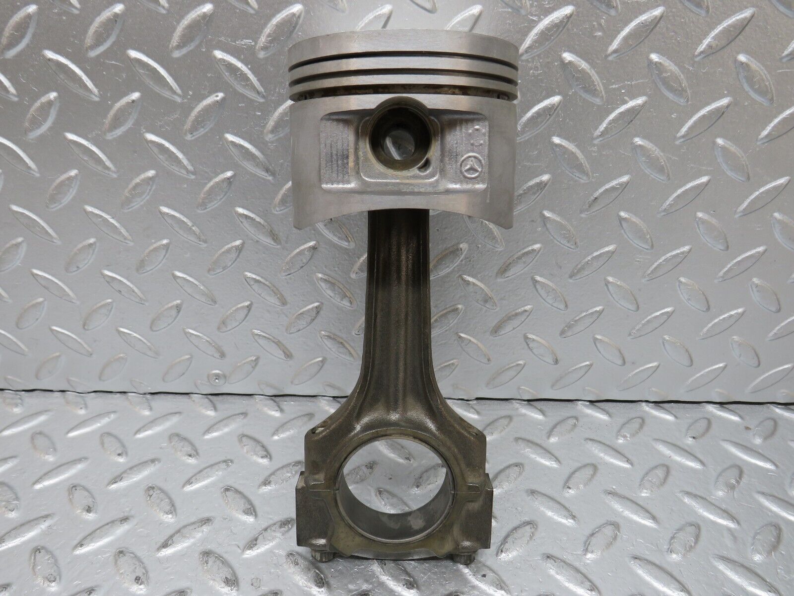 32651 Mercedes-Benz S124 300TE Wagon Piston With Connecting Rod 88.485mm 10205