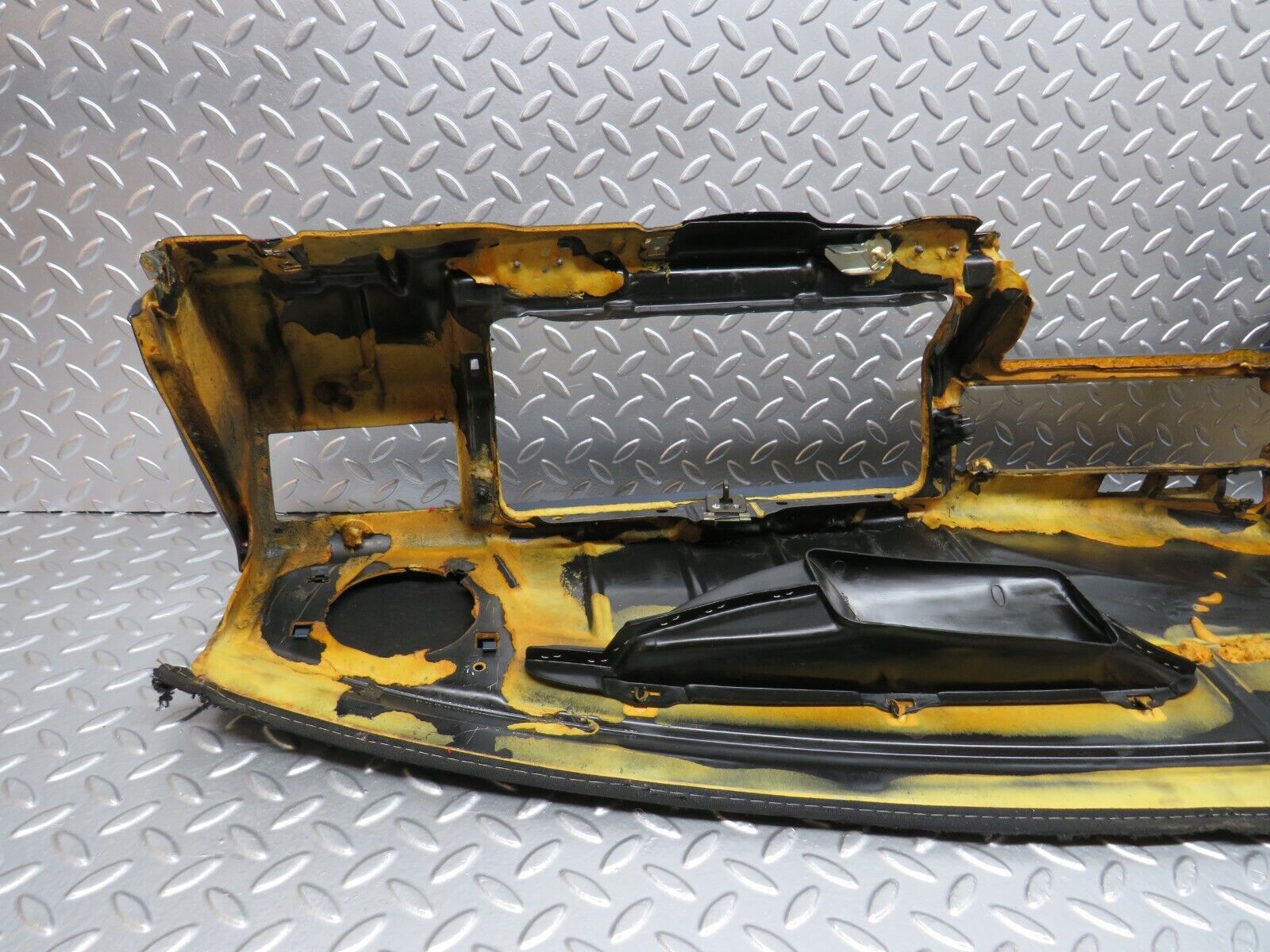 25166 Mercedes-Benz W201 190D Dashboard Blue