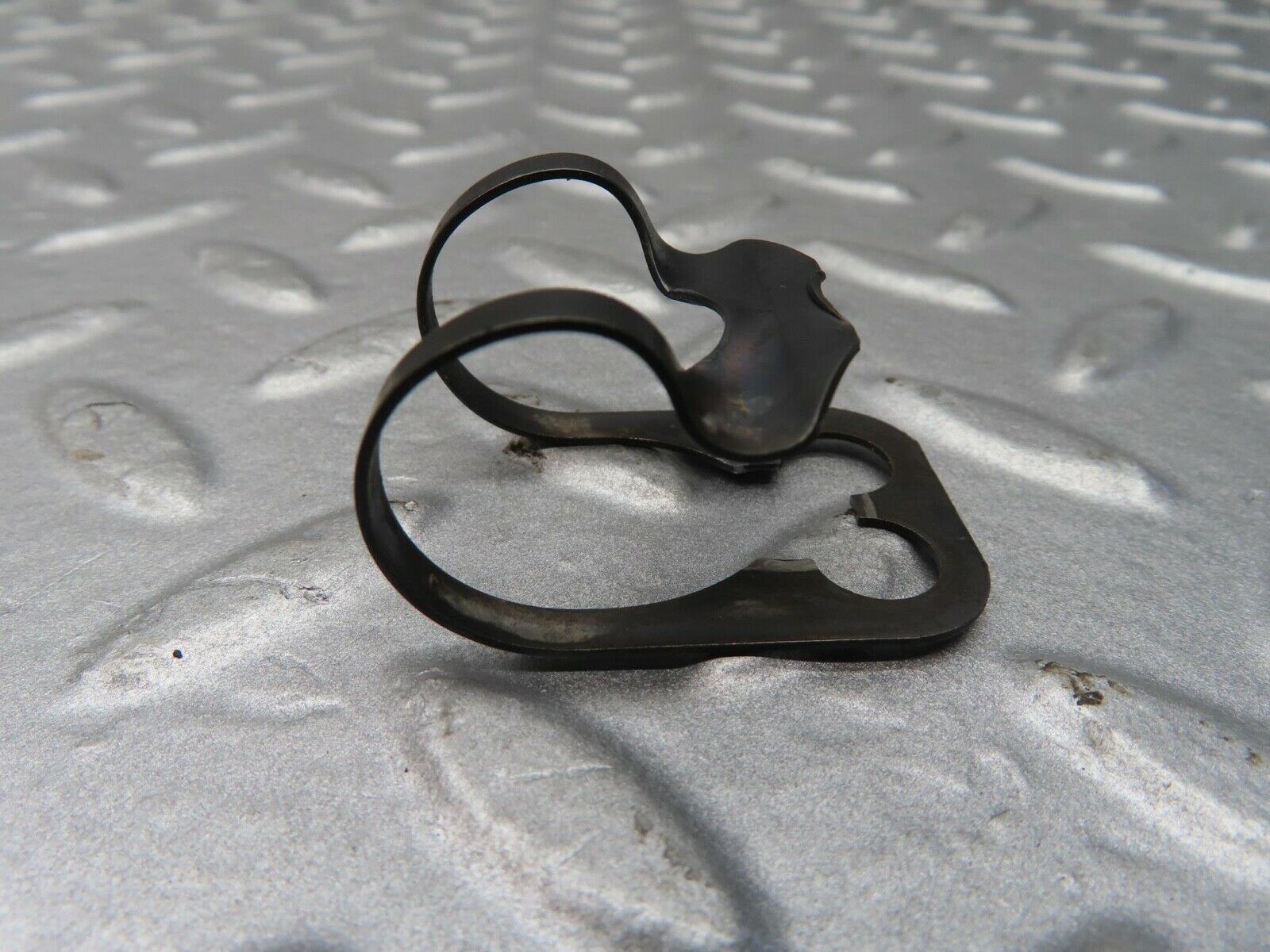 16154 Mercedes-Benz W123 280E Valve Rocker Arm With Retaining Spring