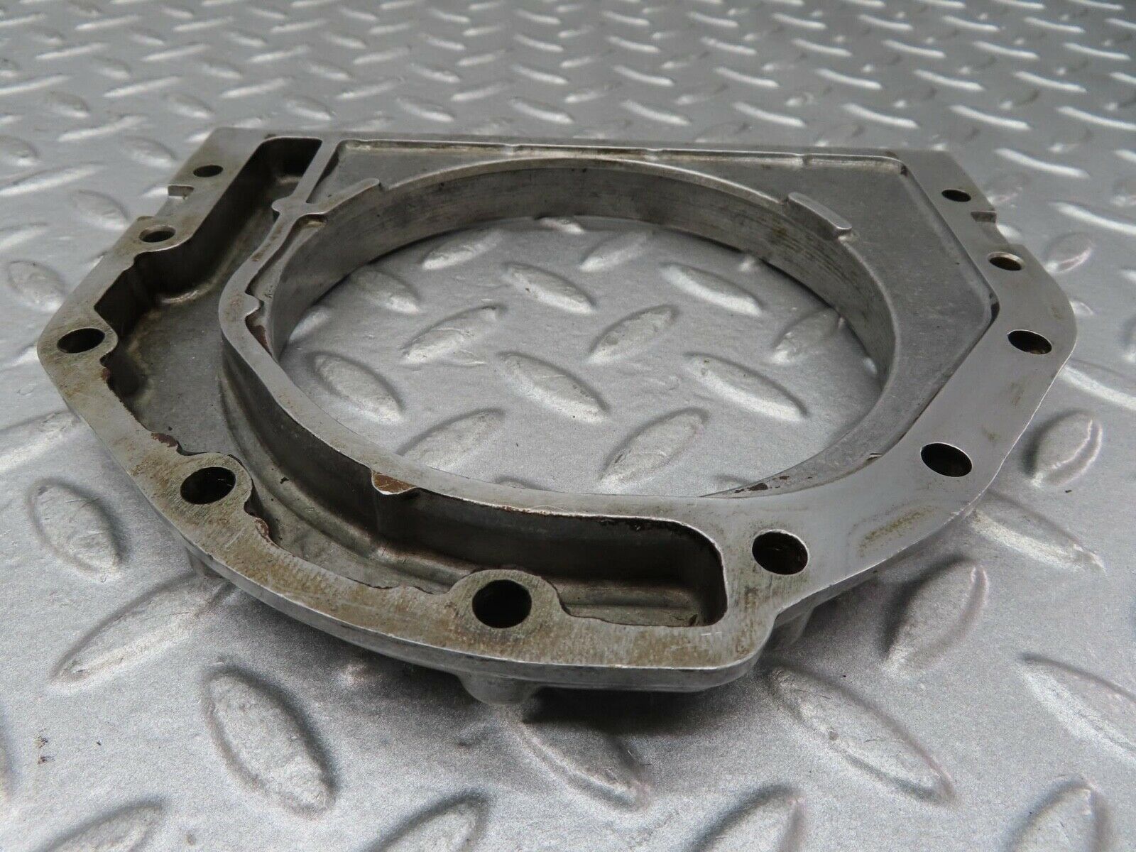 16538 Mercedes-Benz C107 350SLC Coupe Crankshaft Rear Sealing Cover 1160110608