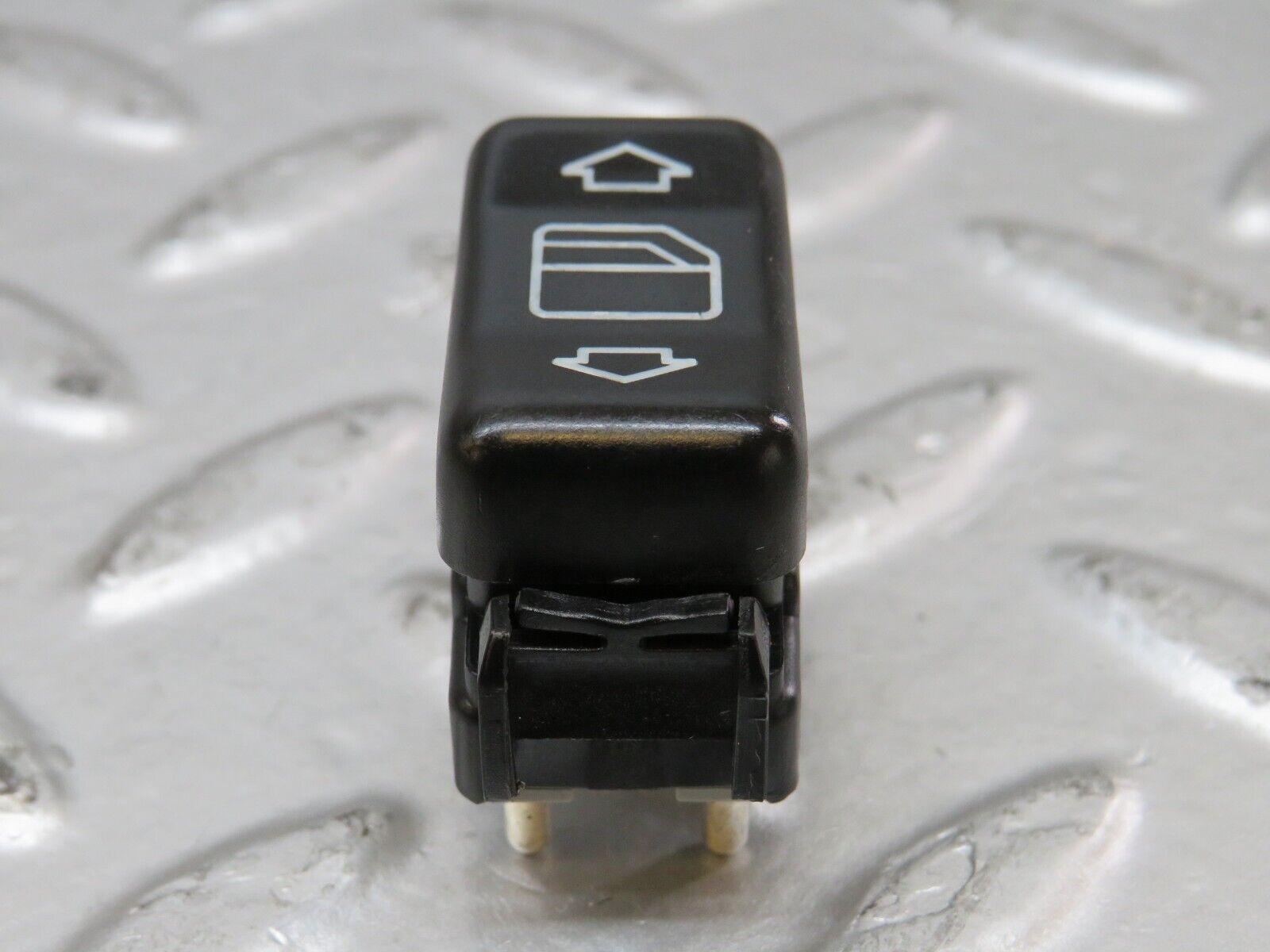 26563 Mercedes-Benz C124 220CE Coupe Right Electric Window Switch 1248209410