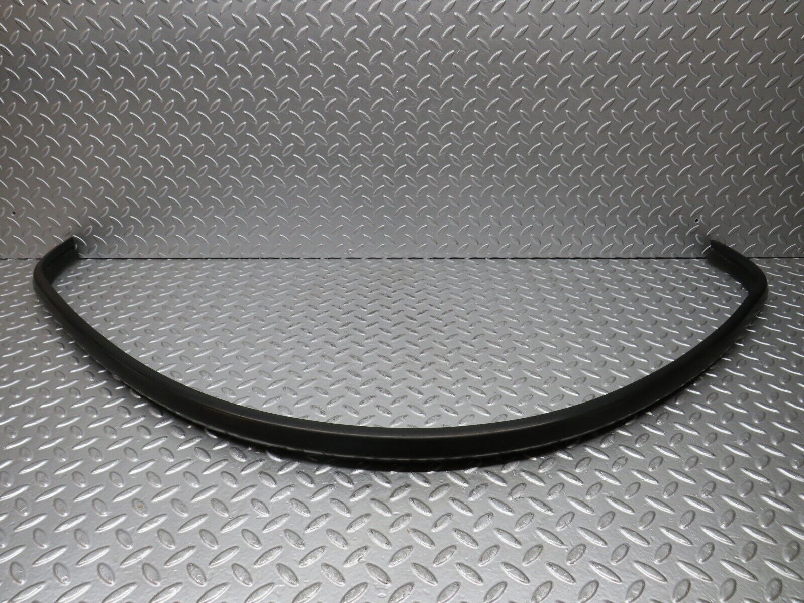 32217 Mercedes-Benz W123 230E Rear Bumper Rubber