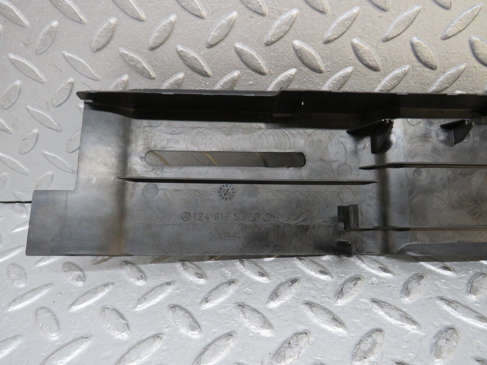 37960 Mercedes-Benz A124 320E Cabriolet Seat Front Cover Trim Black 1249193320