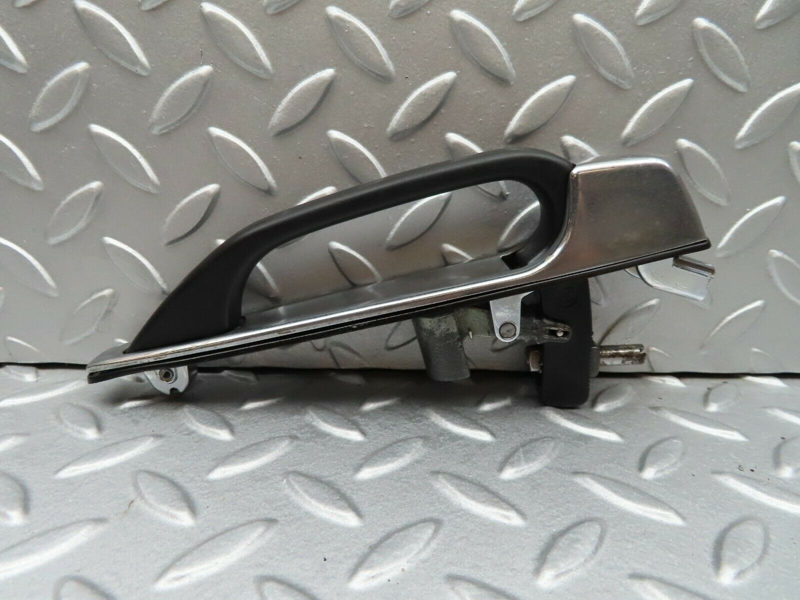 4517 Mercedes-Benz W123 230E Exterior Door Handle Rear 1237600359