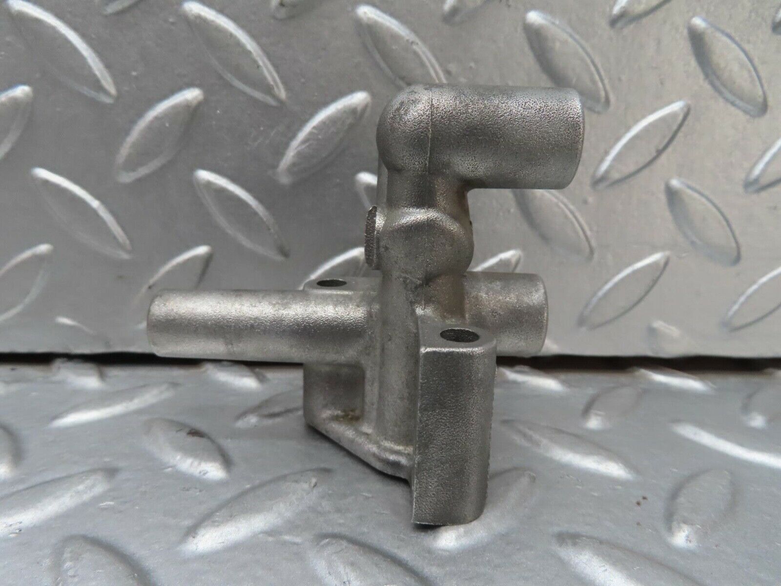 15324 Mercedes-Benz W123 230E Idle Control Valve 1020940512