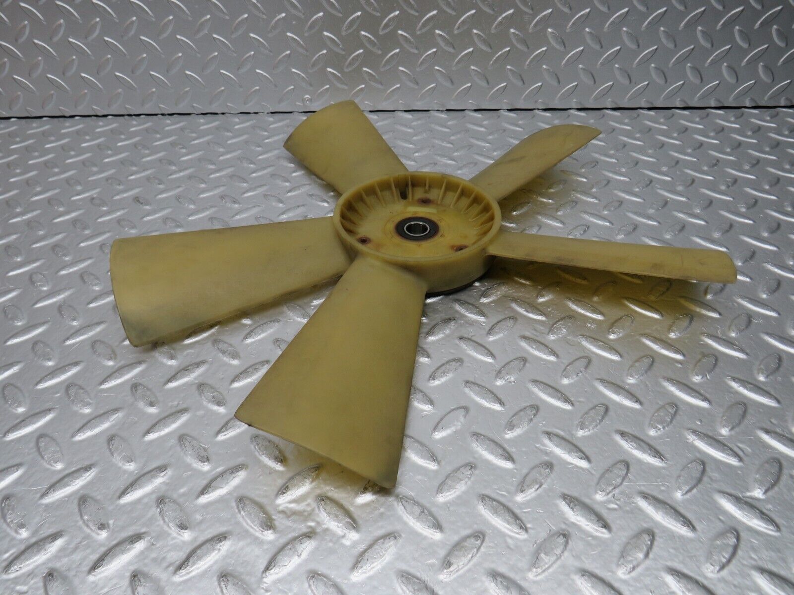 30435 Mercedes-Benz W124 230E Engine Cooling Fan 1022001123