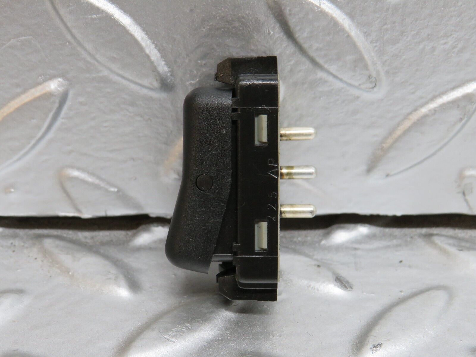 29180 Mercedes-Benz C124 320CE Coupe Interior Dome Light Switch 1248209810