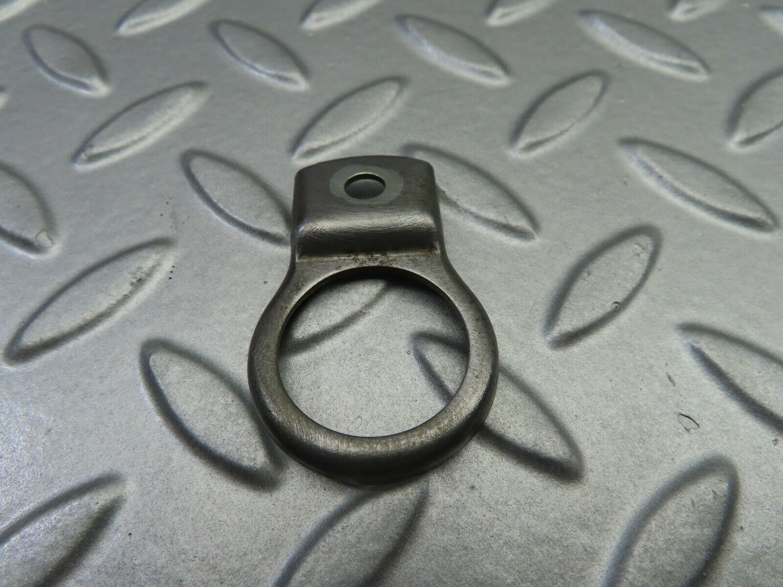 7098 Mercedes-Benz C107 350SLC Coupe Fuel Injector Bracket