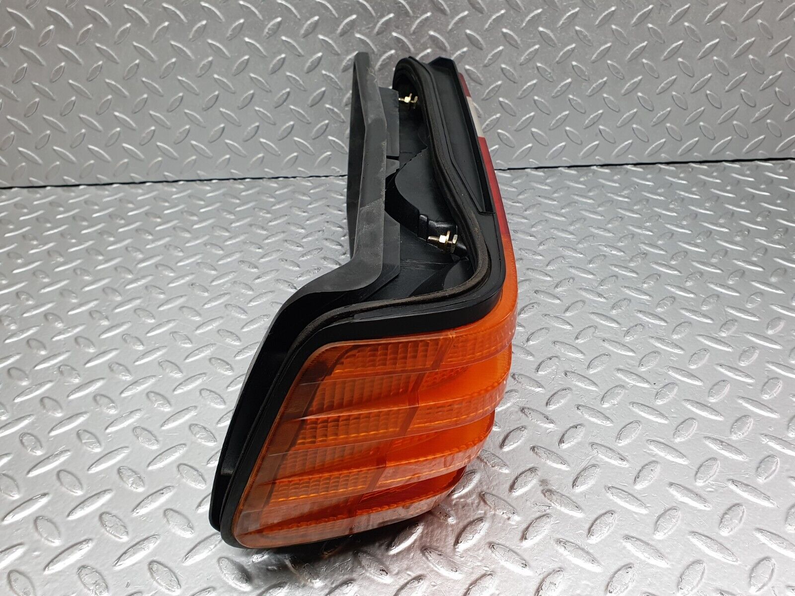 41161 Mercedes-Benz W126 300SE Tail Light & Bulb Holder Left Side