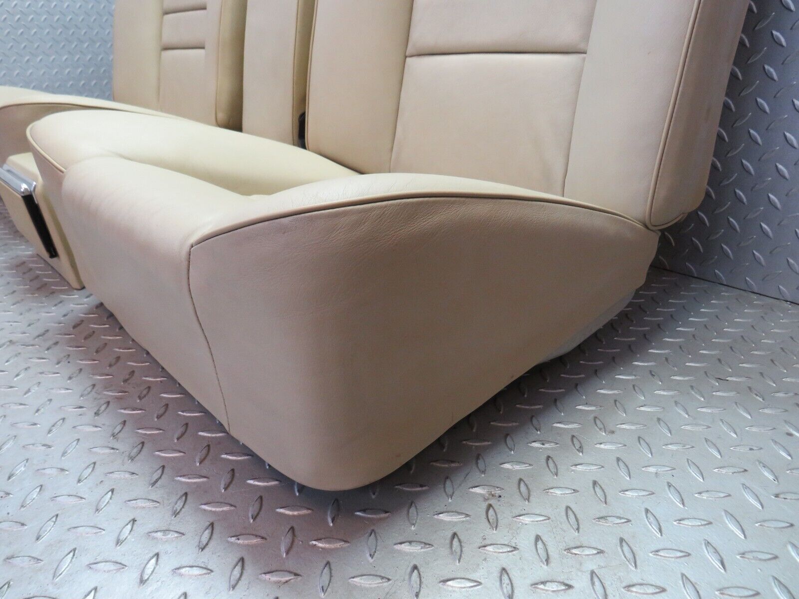 34414 Mercedes-Benz C126 380SEC Coupe Rear Seat Set Leather Beige 1249240123