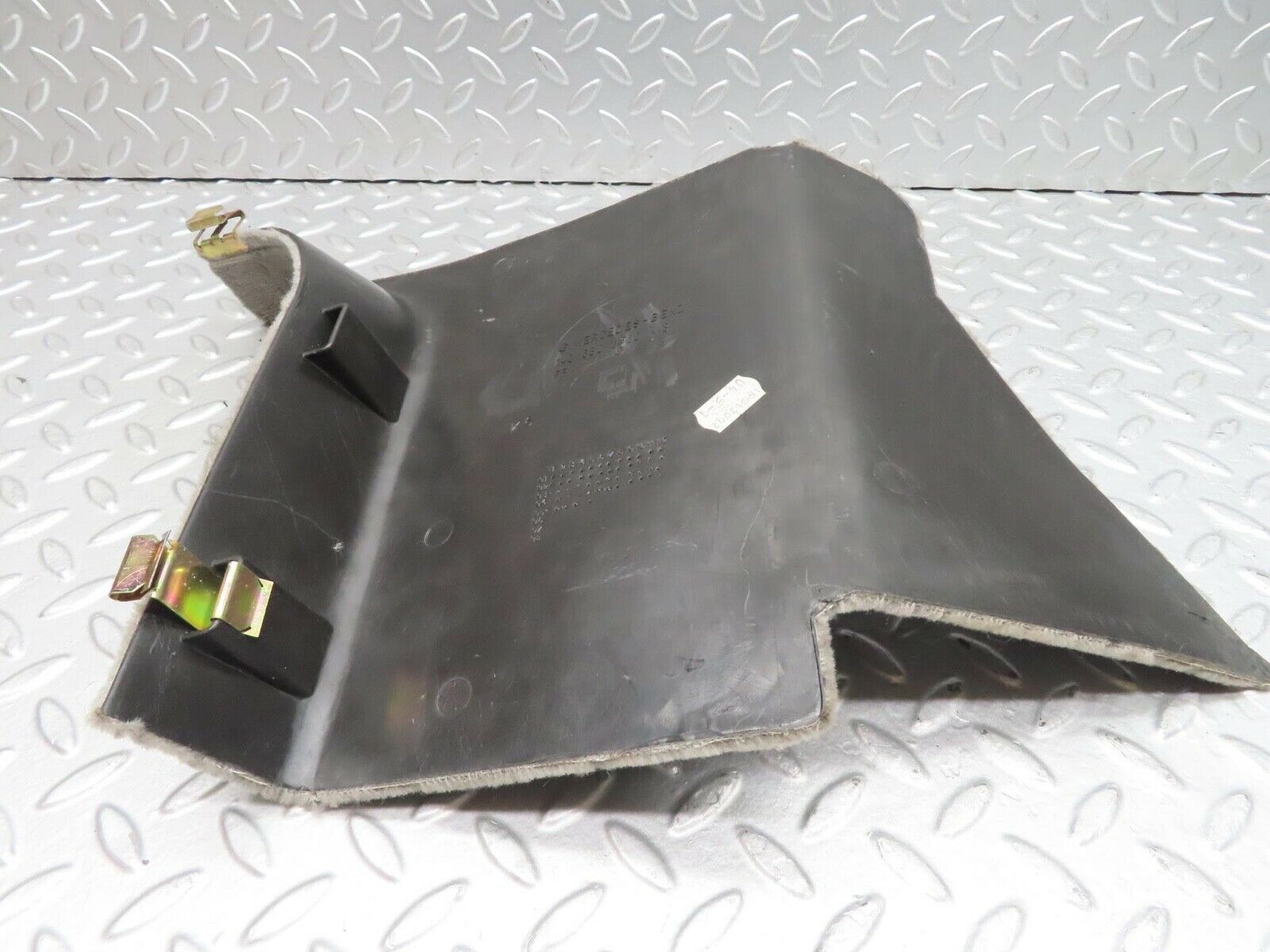 14988 Mercedes-Benz W140 S320 Front Left Kick Panel Grey 1406800380