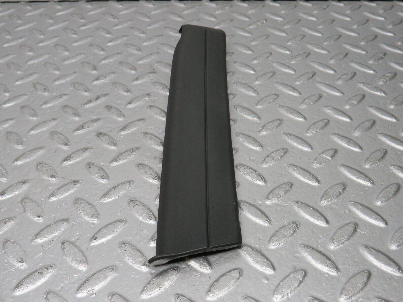 33783 Mercedes-Benz W201 190E 2.0L Front Left Fender Wing Lower Moulding Trim