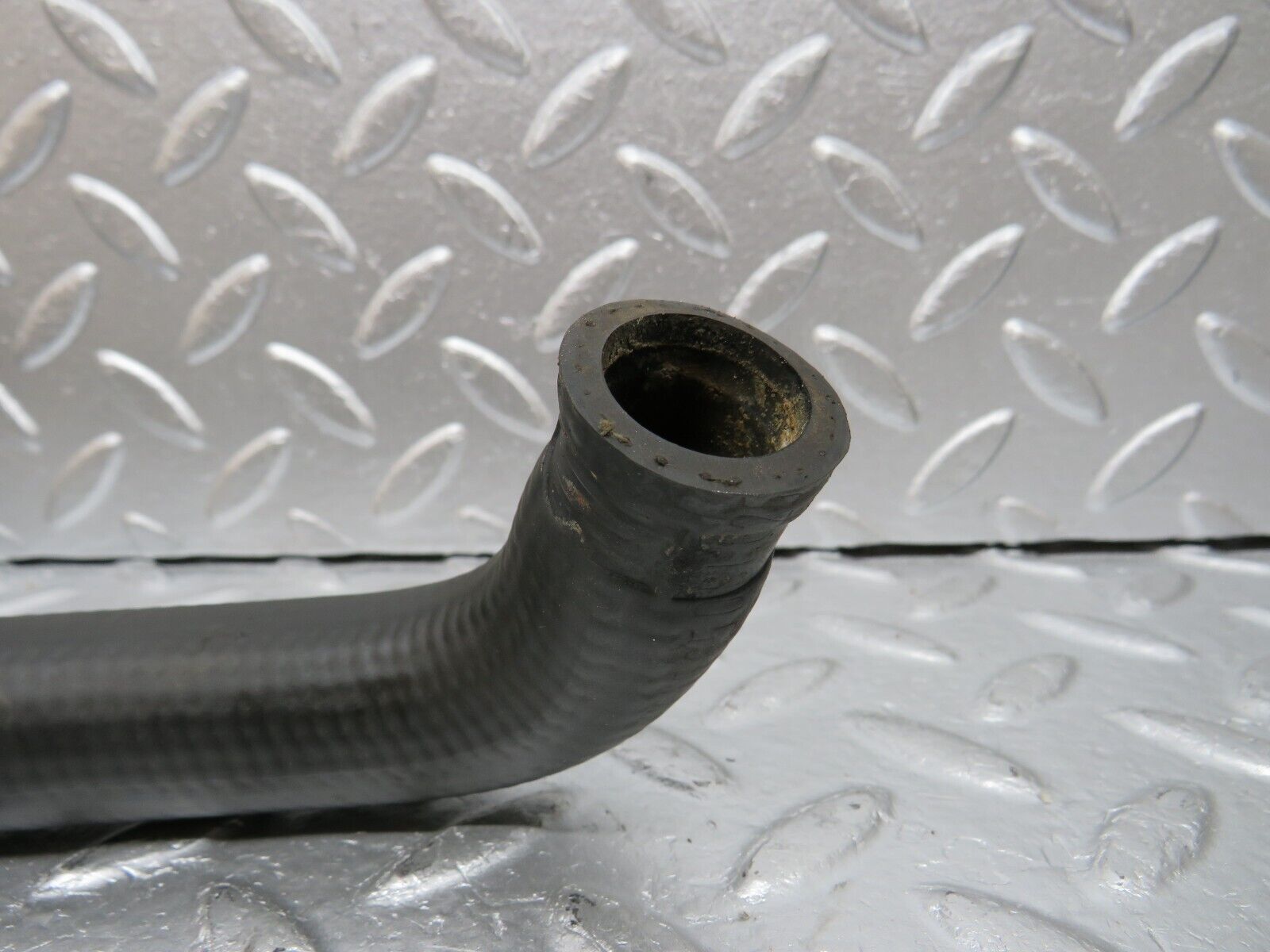 31059 Mercedes-Benz W123 200D Heater Hose 1238321094