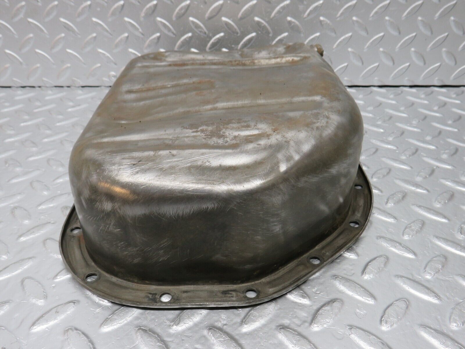 32937 Mercedes-Benz W123 300D Oil Pan Oil Sump