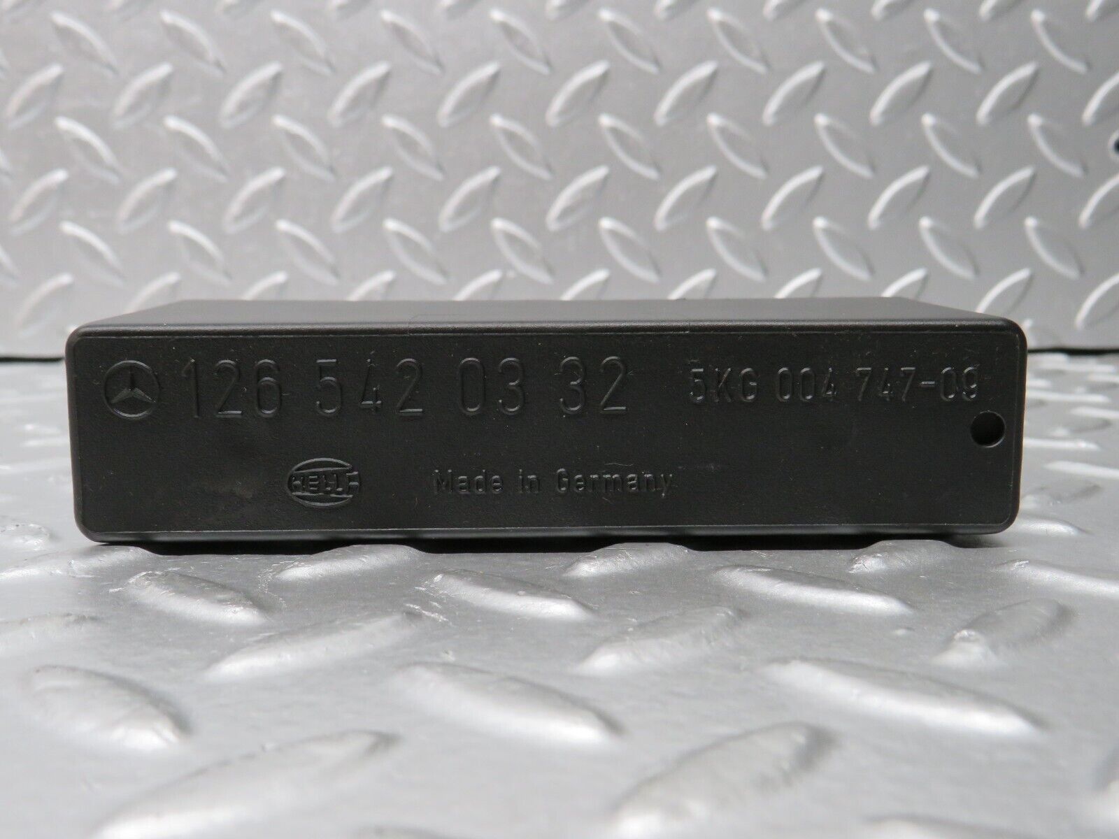 31237 Mercedes-Benz S124 220TE Wagon Headlight Control Unit Relay 1265420332