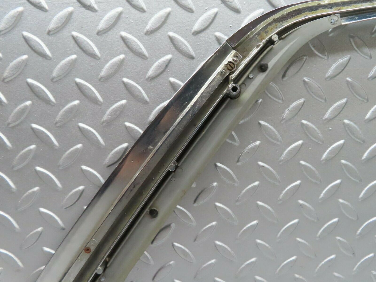 16589 Mercedes-Benz C107 380SLC Rear Left Quarter Window Chrome Frame