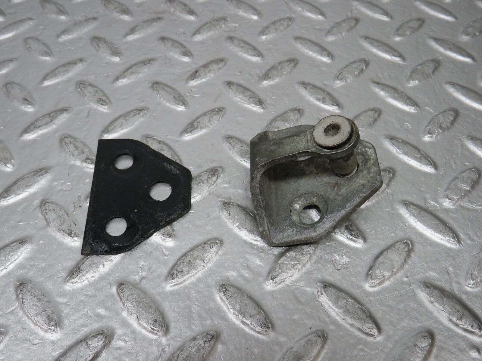 30067 Porsche 924 Door Lock Latch Right Side 92853713302